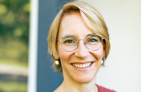  Nadine Stokar-Regenscheit